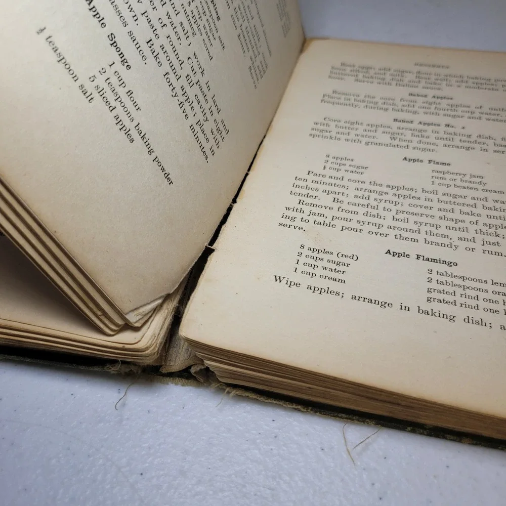 Lowneys Cook Book‎ Antique 1907 Maria Willett Howard Green Recipes